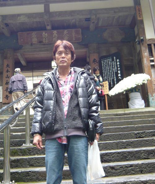 初めまして。、釣り、音楽、映画、パソコン、バイクいじり、そして、無農薬野菜作りがすきで、新しいもの好きなおやじです。