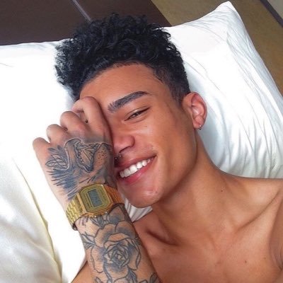 scarlettrpgcac's profile picture. 