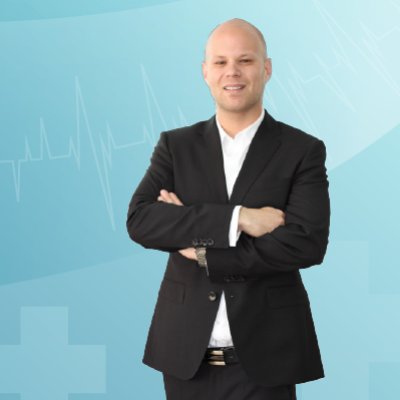 Soy Dr. Nicolas Necak del Centro Quiropráctico Vida y Salud en Bogota, Colombia. Quiropráctico profesional entrenado en los EE.UU.