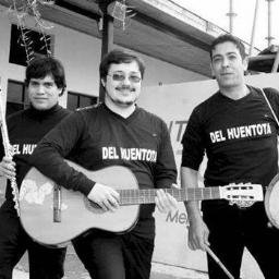 Grupo musical folclórico de Mendoza, integrado por Jose Vega Valera, Lucio Albirosa y Carlos Paredes.