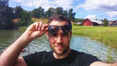 DaM_1986's profile picture. No soy famoso, ni popular... Solo soy un loco con ganas de matar tiempo y compartir parte de mi locura.