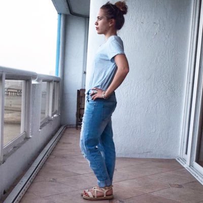 insta: _Leahzing
