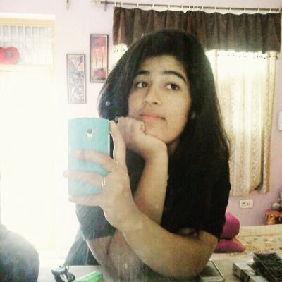 thesimransaluja's profile picture. I am a sensitive ball of mush🌸