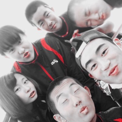 sTmL4KHYfsdduHW's profile picture. 無言フォローごめんなさい！竜南▷春から中央①＊マリンメッセ福岡5.3▷セカオワLOVE♡＊玲於くん 応援してるよ~ ！！berry可愛すぎ！（≧∇≦）♡野球したい〜野球愛してます！⚾️