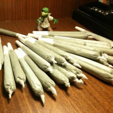 Send Me Pictures Of Your Best Zoots. Rate Other People's Zoots. Top 5 Zoots Picked Every Week! Also I don't hold credit for the pictures I post.