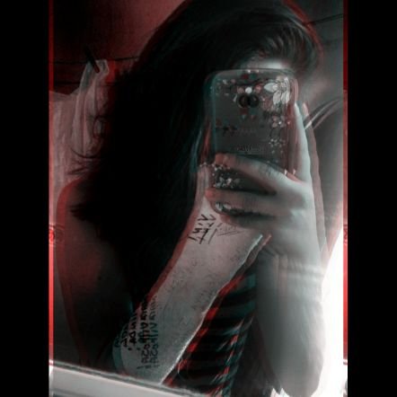 A grosseria é de cavalo mas o coração é de mocinha :v
snap : tatiely.Marques