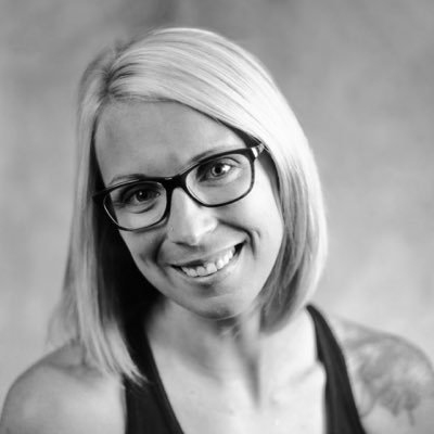 Wife.Mommy.Runner. Too nice to be funny in real life. 3:15:47 Marathoner with https://t.co/By6I5FtYIq