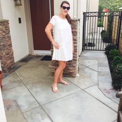 roommom27's profile picture. All craft, recipe and party ideas are simple and easy and fun.