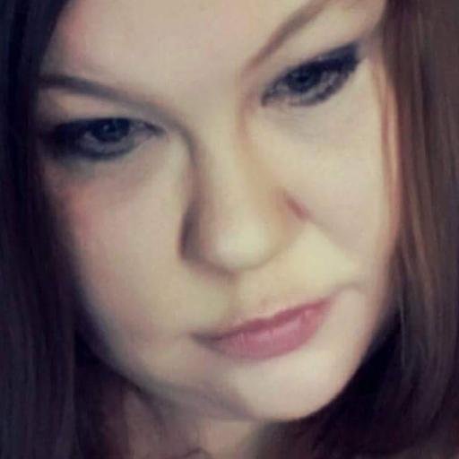I have a wonderful husband and 4 fur babies ♡ My Private twitter @AmieLovesPink