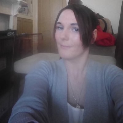 lizzyPROnetwork's profile picture. am a full time stay at home mum to my boys I also run my own business from home using my phone loving my life x