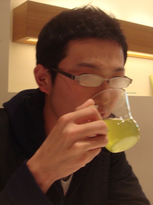 建設会社勤務。趣味は読書と石集めとロードバイク。2児の父親です。