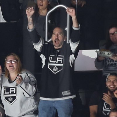 Father, guitar player, wine and whiskey lover, and huge hockey & football fan. Just an all around boring guy. #GoKingsGo