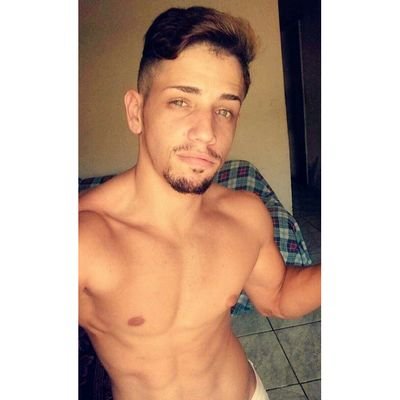 ⚫ Viciado em treinar , 
⚫ instagran, Mattheusalvezs 
⚫ snap : alvezmattheus
⚫ idade : 22 anos 
⚫ Evangélico 
⚫ Companheiro, fiel e amigo!