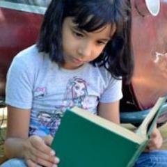 Dejamos libros en lugares públicos para que los adoptes, los leas y luego los dejes en adopción para que otro lo pueda leer #MásLibrosMenosBalas #Margarita