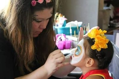 A Face painter from central California