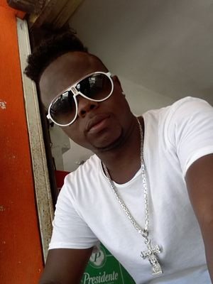 perfec983's profile picture. 