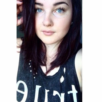 utopiasfinest's profile picture. McMaster U // I bet I love dogs more than you