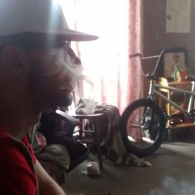 thebestishere12's profile picture. 