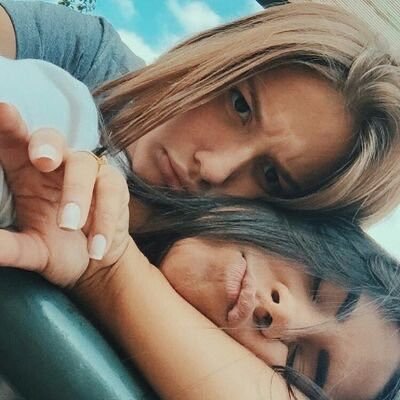 É com todo prazer que eu te desejo boas vindas ao vale - xoxo Lesbicax
