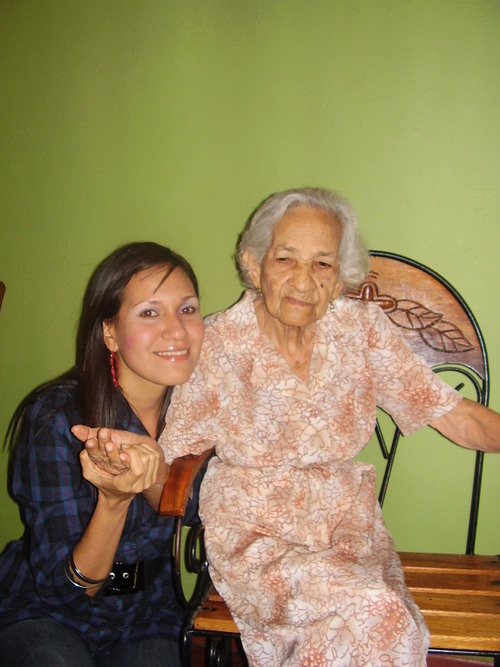 marrojas84's profile picture. Periodista- . Mamá de Juan Diego, Asesora de Comunicaciones y Enamorada de Dios, Mi Familia y del Periodismo.