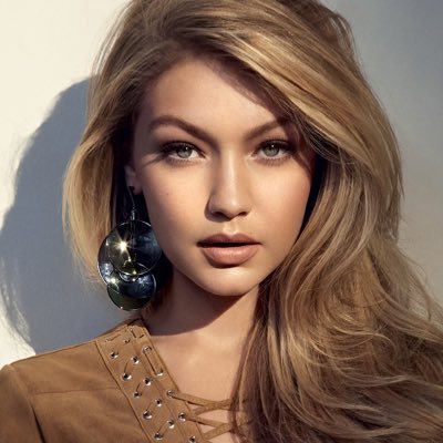 HayleyWilli_RPG's profile picture. || Hayley || Sorcière || 19 ans || Lesbienne ||