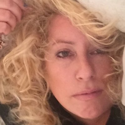 Lisa__Grima's profile picture. forgive and forget .