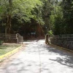Hermosa urbanización, paraíso inmerso en la ciudad