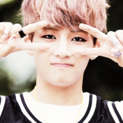 Don't follow this follow @taestacia that is her main account this is just a free follow