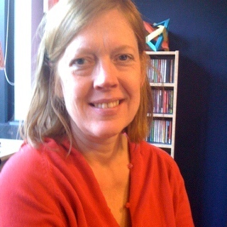 charmek's profile picture. desperate housewife, zero waster, sceptic, l33t, qr-coded waste artist, math-addict, coffee d-roast, stalks fraudstersx,