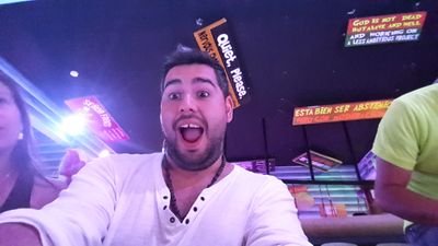 El_San's profile picture. Basquetbolista frustrado, cinefilo en desarrollo y fanatico del cafe.