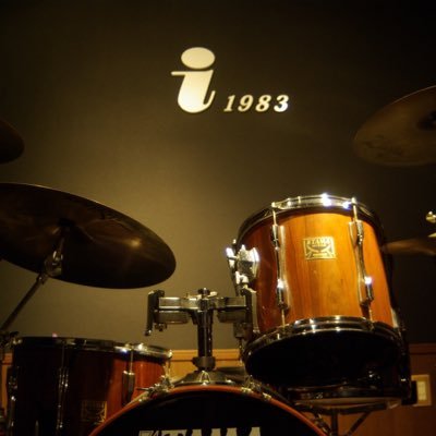和歌山市にある1980年openのリハスタ 30帖のCスタジオ(営業時間)10:00〜23:00(musicstop 22:30) 無料P15台有 (予約 専用)073-453-2301(お問合せ)090-8142-9764 https://t.co/MUVSEbW0Hm