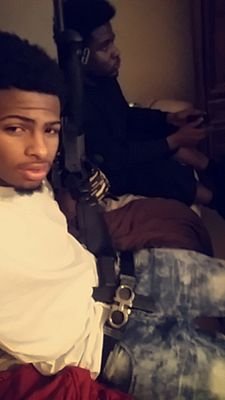 gasgang_low's profile picture. (GasGang)(NHC)Everybody wanna ball and shine but if a nigga dont grind the only problem is he fall behind!