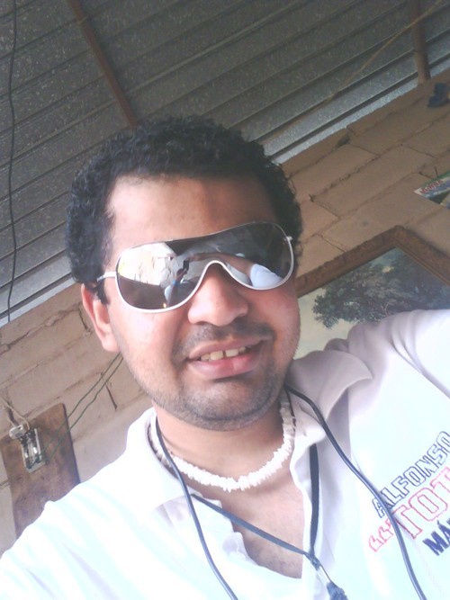 soy un chico alegra cariñoso romantico y me gusta compartir con mis amigos