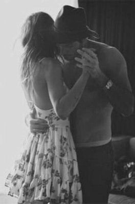 Me gustan los ❤ sensibles que, independientemente de lo que les haya roto, siguen amando con todas sus fuerzas