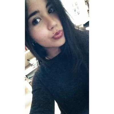 algoro11's profile picture. Que si el invierno viene frío, quiero estar junto a ti ~                                                               Viviendo rápido para no pensar