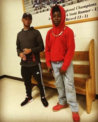 R.I.P stratt
Ig 100_roundz
We got Mac's we got Tec's don't were a vest we aiming at yahh Neck's  
S.T.M