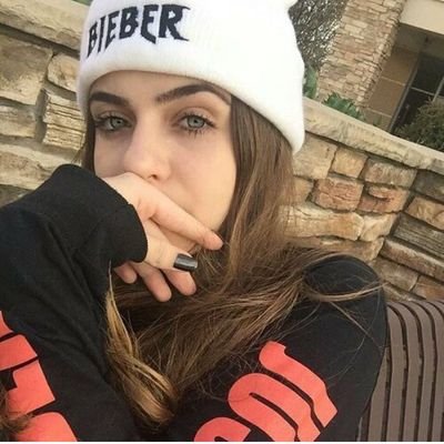 FattsMoon's profile picture. Desealo tanto, tanto, tanto, que la vida no tenga más remedio que dartelo.  /Welcome to my disaster.🌻
CrazyGirl💧