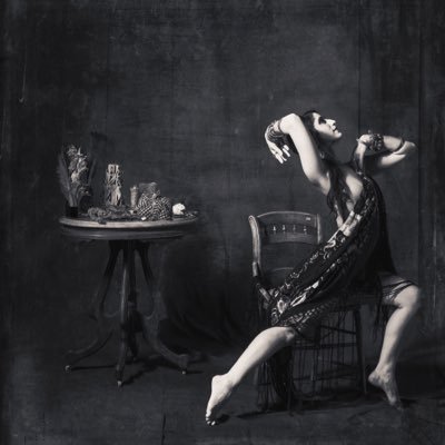 pia_capaldi's profile picture. Shamanic Movement Practitioner, Professional Fine Art Model, Dance Artist and Performer