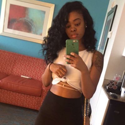 KillTheLights_'s profile picture. Feeling good. Living better.