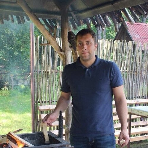 bismertclenweb1's profile picture. Если архитектура - застывшая музыка, то у нас в основном строят блатнячок. Бакуткин