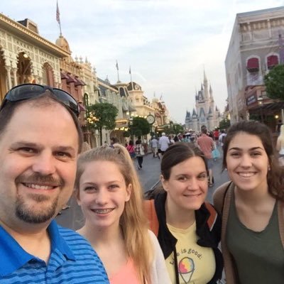 viewfromrow77's profile picture. I Love My Family And Friends And I Am Blessed Beyond Belief! God is Good!#Maranatha Phil 4:6-7 #ProudPapa #GoBeavs