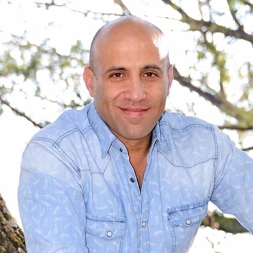 raphaelarnold's profile picture. Passionate Entrepreneur and Mentor