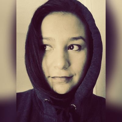 bellatrixgc's profile picture. Comunicadora social, locutora, editora. No mate a Sirius Black ;)