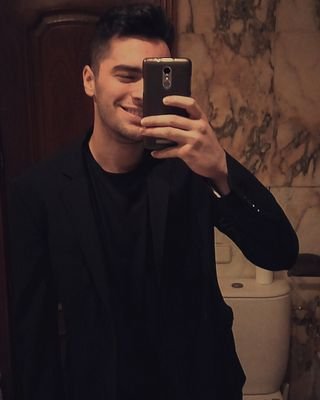 AlejandroCamu's profile picture. Give It Away! 
snap: alejandrocamu