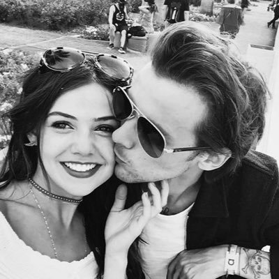 Lounielle shippers? follow me ❤️ sigueme! if you have a nice pic from them? share it! manda tus fotos! Louis and danielle are couple goals