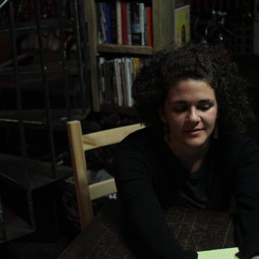 ihatebabe's profile picture. is somebody smoking? it smells like smoke