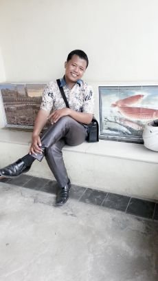 kasihilah sesamamu manusia seperti engkau mengasihi dirimu sendiri.yaahowu