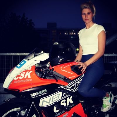 Nicole flumpyyyyy.

No Limits Racing #2016
NB-RACING #69
Insta - flumpygram69
https://t.co/4eTCIc25ss