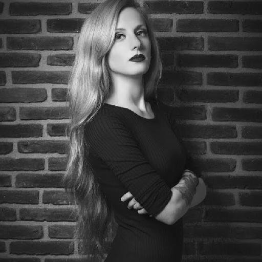 Zombieatiffanys's profile picture. Artist, photorealism painter, Graphic Arts & Design/ 10 years of veggie life 🌱 / Riot mind/ Feminist/ Stop animal abuse