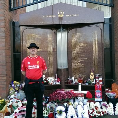 L.F.C. Beatles.classic rock fan
ww2 history geek and booklover ( non fiction)
director of manwithhatproductionsltd.all rights reserved.#JFT97